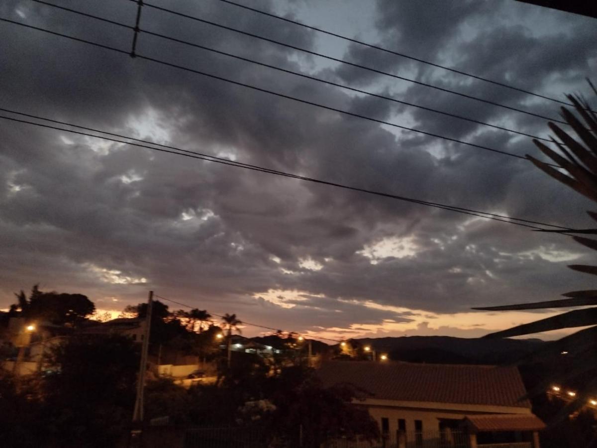 Paraiso Em Serra Negra Lindoia Com Linda Paisagem 외부 사진
